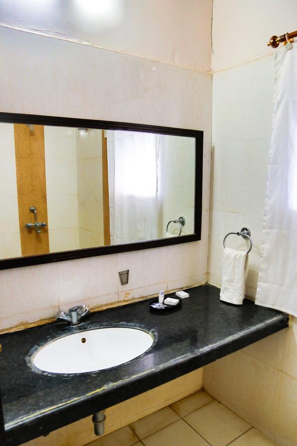 Gulmohar Sariska Resort Bairāt Esterno foto