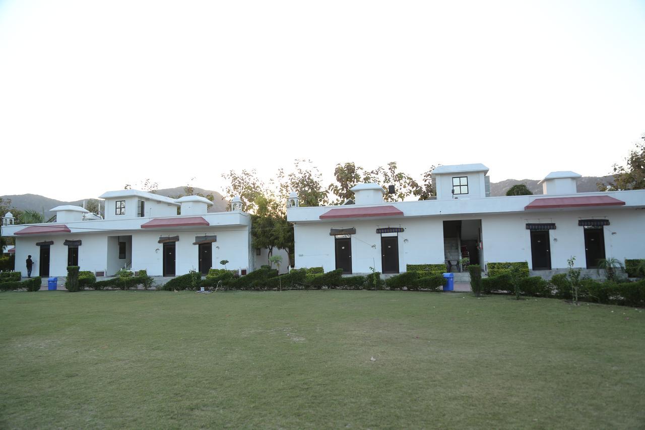 Gulmohar Sariska Resort Bairāt Esterno foto