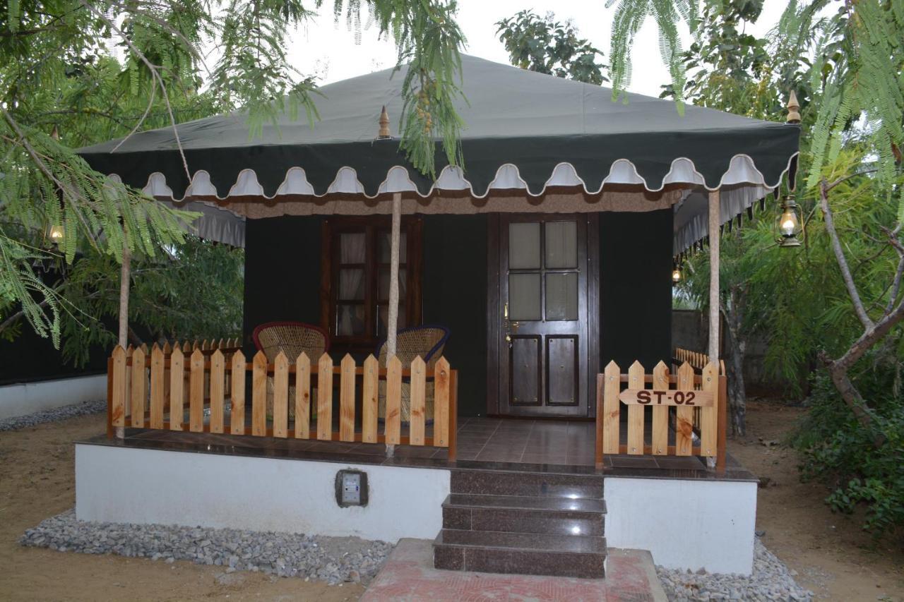 Gulmohar Sariska Resort Bairāt Esterno foto